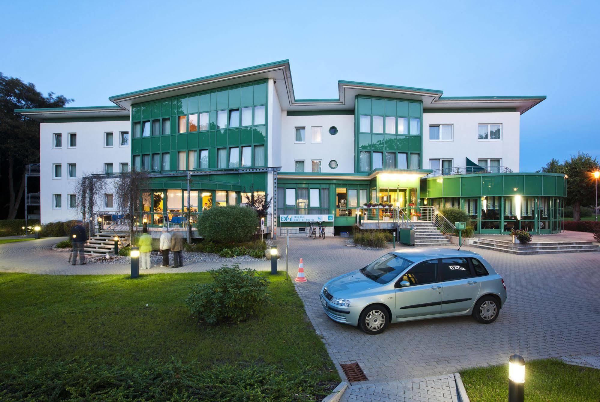 Parkhotel IV Jahreszeiten Kuehlungsborn Hotel