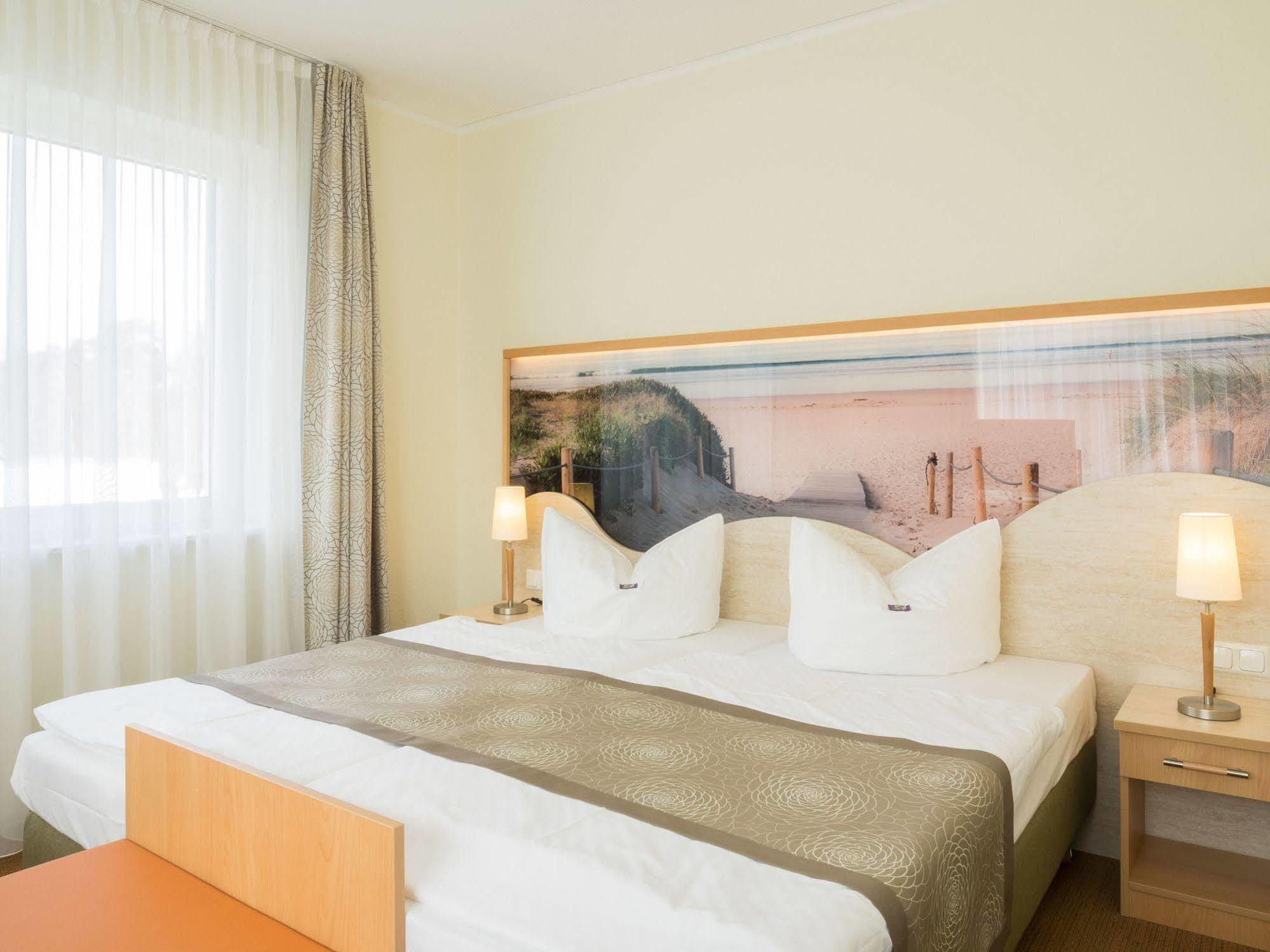 Parkhotel IV Jahreszeiten Kuehlungsborn 4*