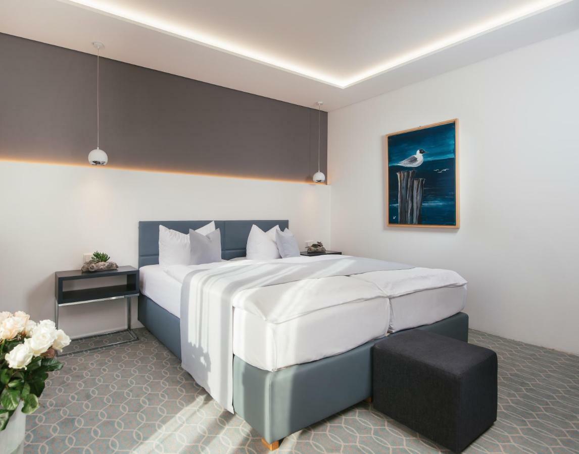 Edison Hotel
